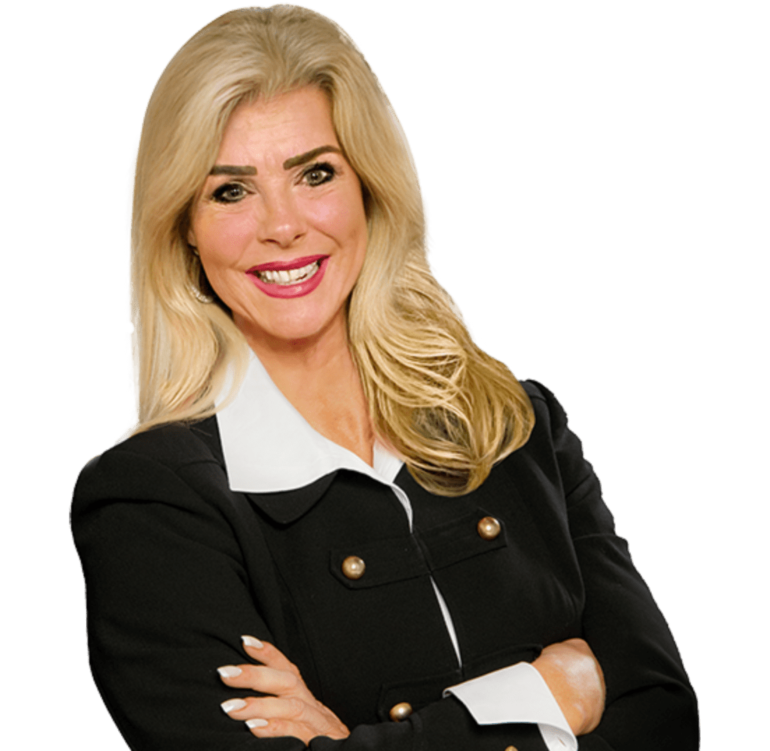 6622794e67d69_blob-1510aa4-1536x1497 A woman with blonde hair and wearing a black jacket.